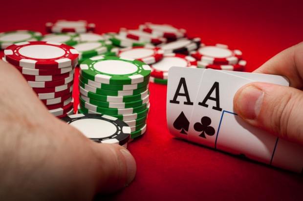 Poker theo quy mô đặt cược là gì? Nên áp dụng các quy tắc poker liên quan đến kích thước đặt cược