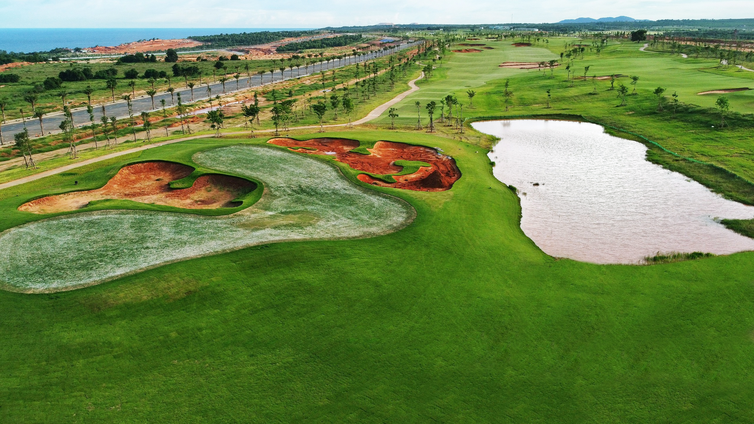 Cụm sân golf PGA độc quyền đầu tiên tại Việt Nam sắp hoàn thành - MVietQ