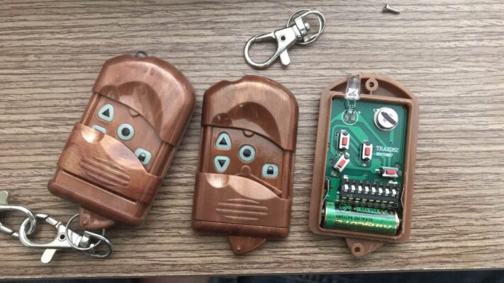 Remote cửa cuốn BẤM KHÔNG CHẠY? Xem thử cách xử lý lỗi!