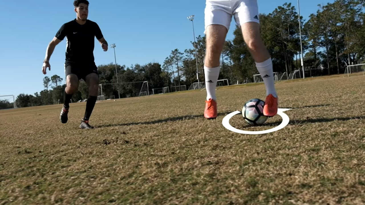 10 kỹ năng chuyền bóng cơ bản bạn cần biết trong bóng đá