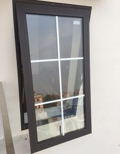Mẫu cửa nhôm kính Xingfa màu đen ghi đẹp