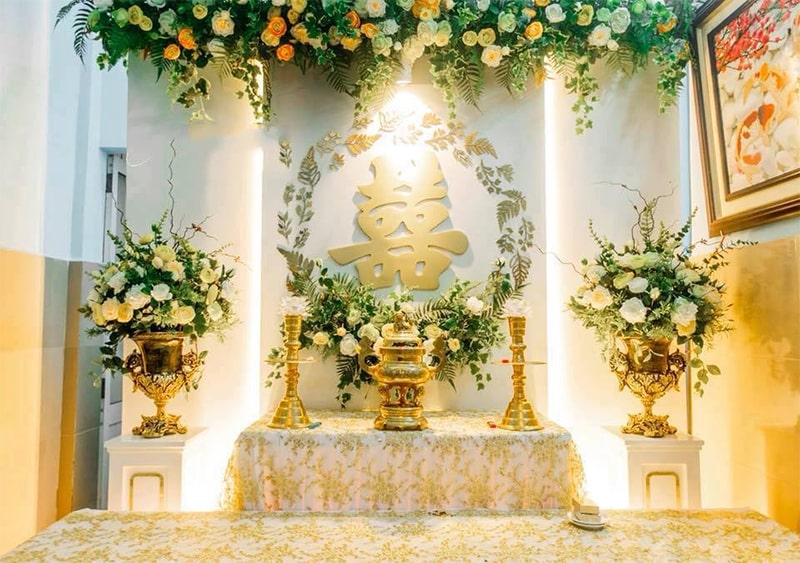 Trang trí bàn thờ gia tiên theo phong tục Việt Nam